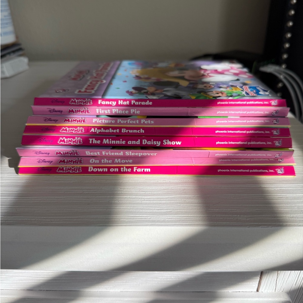 Disney Minnie Mouse Pink Book Collection